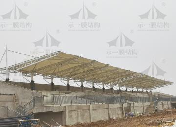 膜結(jié)構(gòu)體育看臺積水的原因？